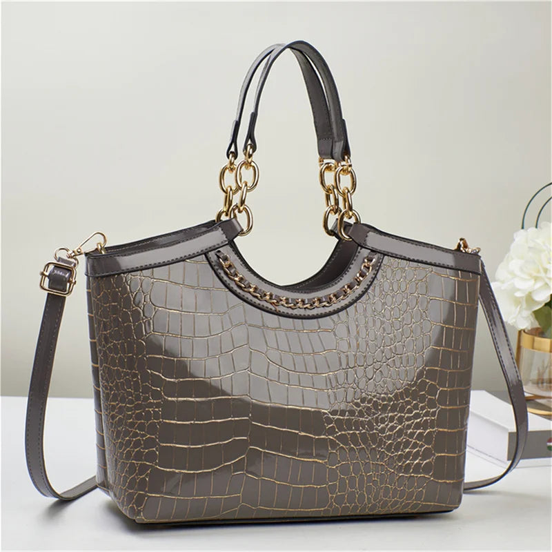 Versatile Fashionable Casual Retro New Minimalist Elegant and Elegant Large Capacity Women's Shoulder Bag