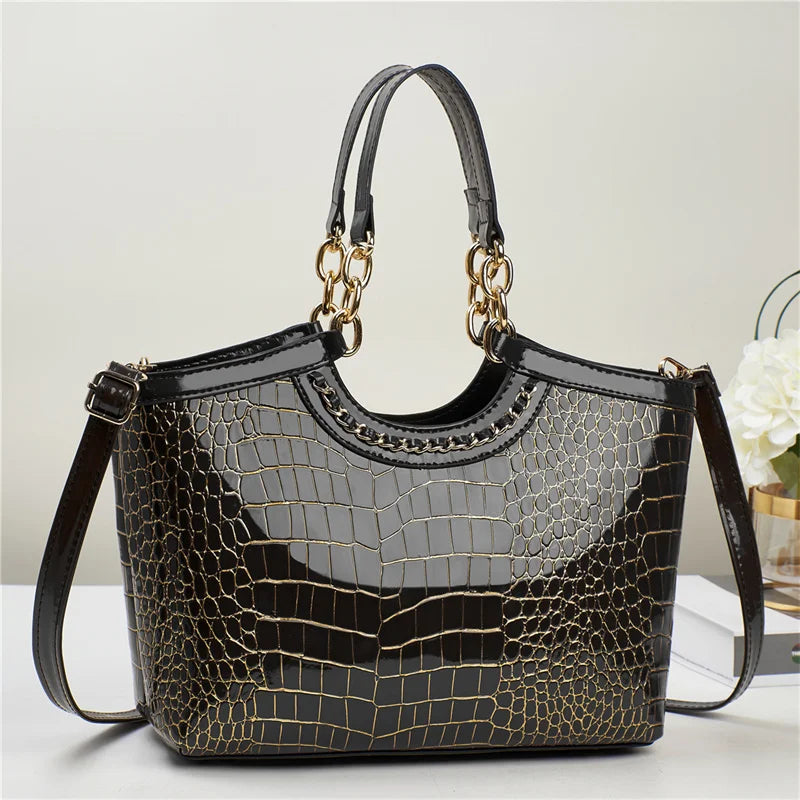 Versatile Fashionable Casual Retro New Minimalist Elegant and Elegant Large Capacity Women's Shoulder Bag