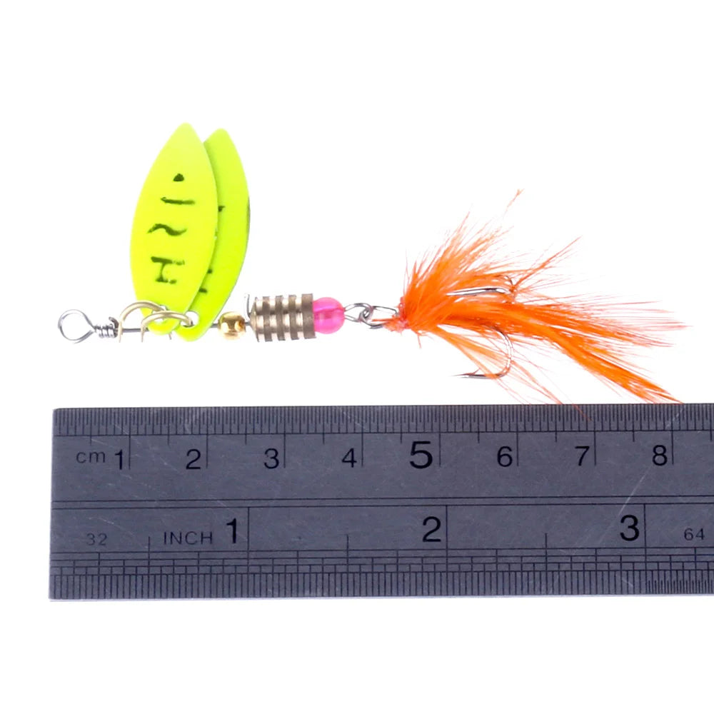 5g Spinnerbait Metal Fishing Lure Artificial Bait Fishing Tackle Feather Hook Spoon Bait with Bright Color