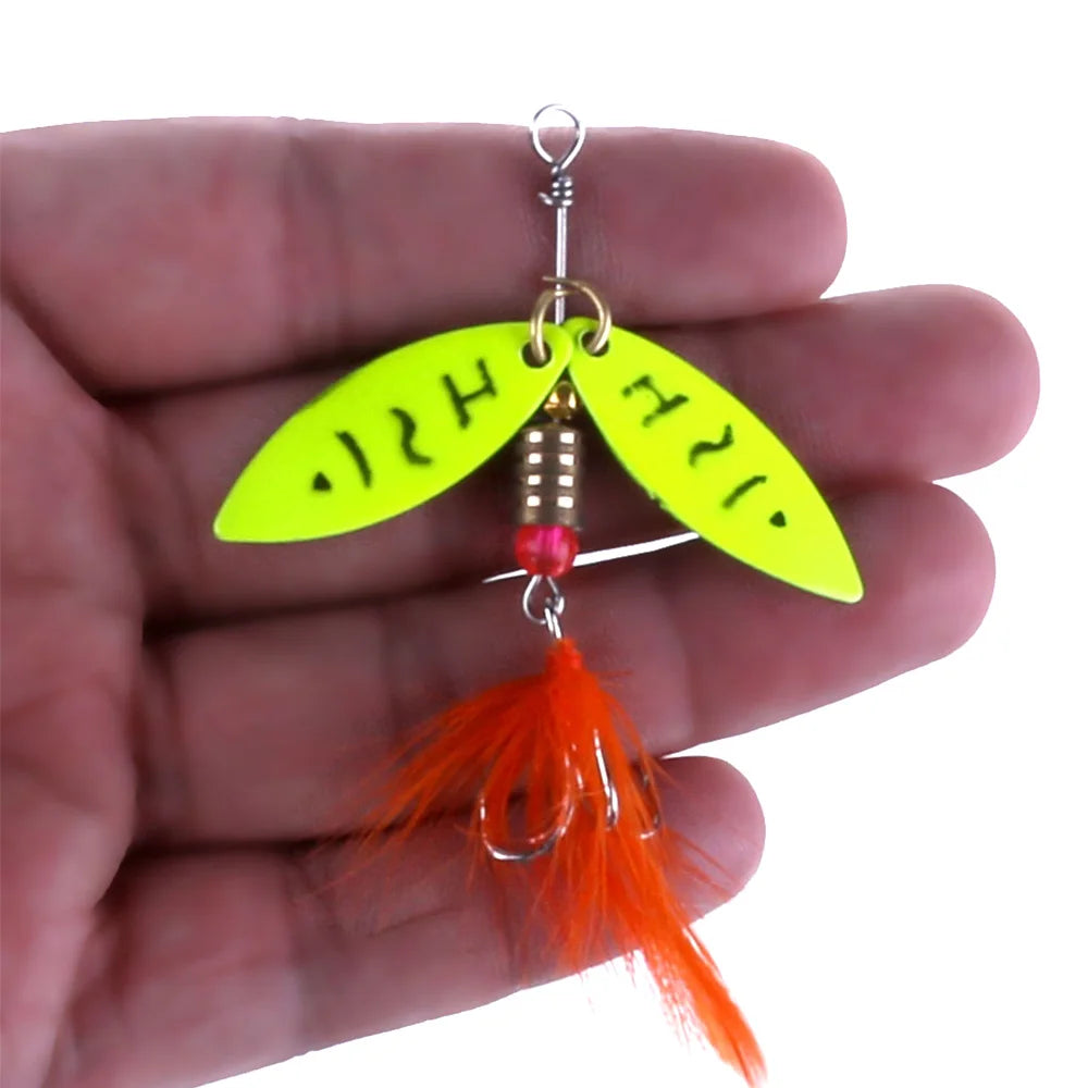 5g Spinnerbait Metal Fishing Lure Artificial Bait Fishing Tackle Feather Hook Spoon Bait with Bright Color