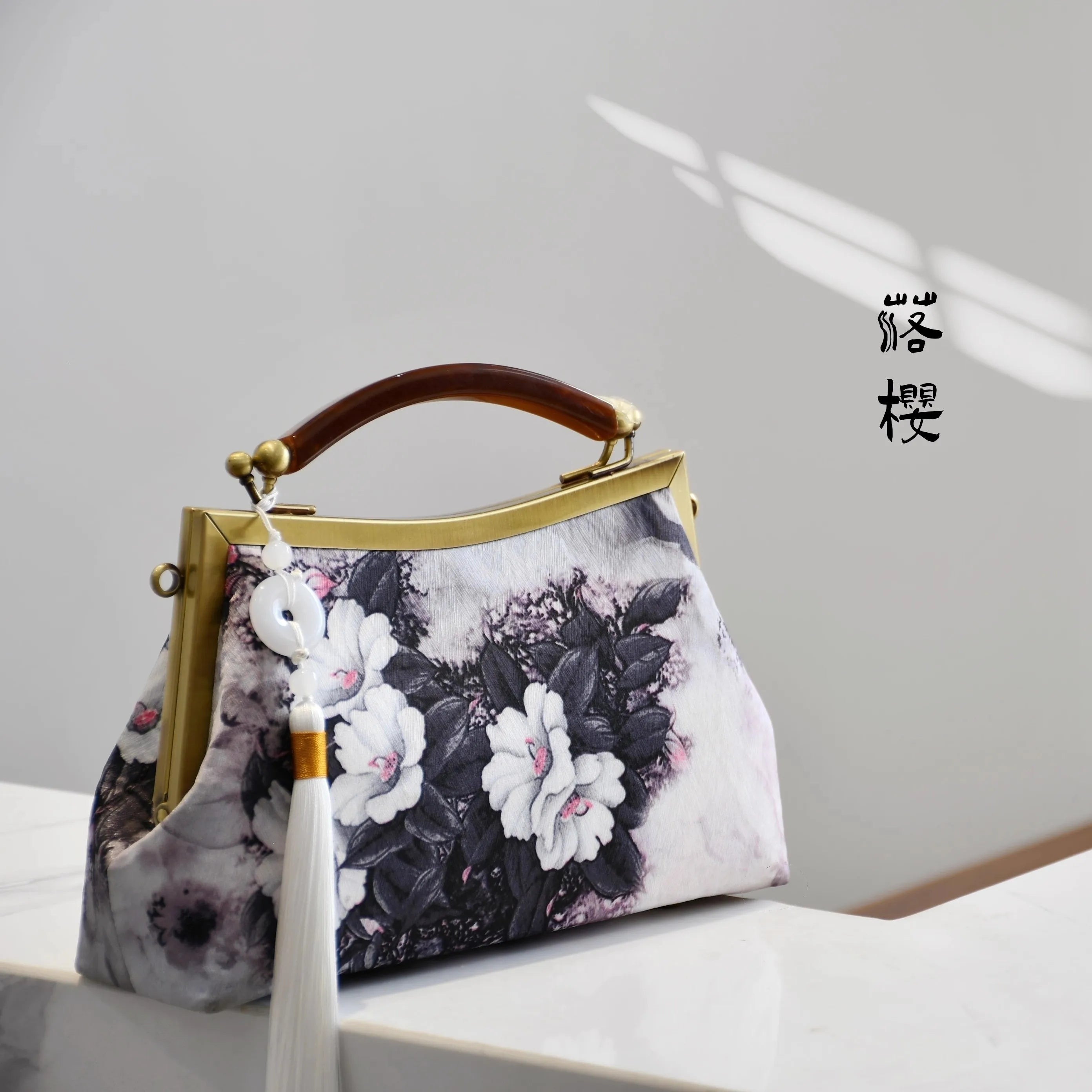 Classic Chocolate Top Handle Europe America Bag Chinese Bags Fringe Tassel Style Vintage Women Bag Chain Strap Women's Handbags
