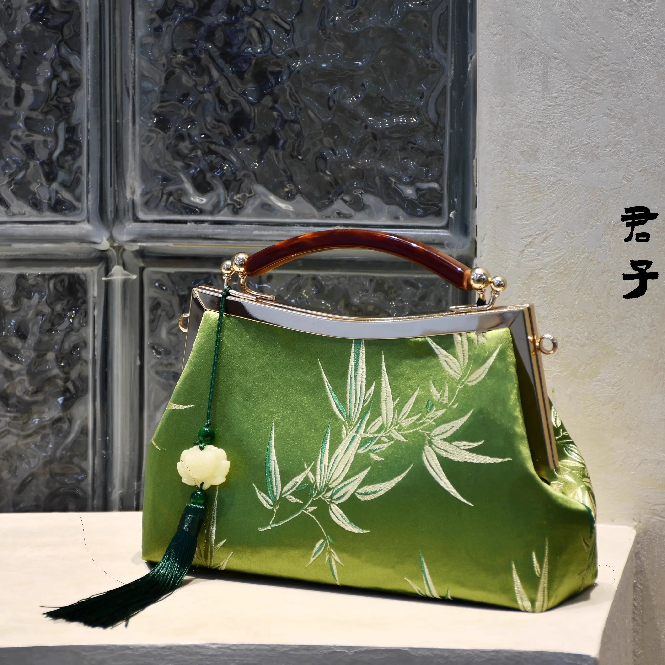 Classic Chocolate Top Handle Europe America Bag Chinese Bags Fringe Tassel Style Vintage Women Bag Chain Strap Women's Handbags